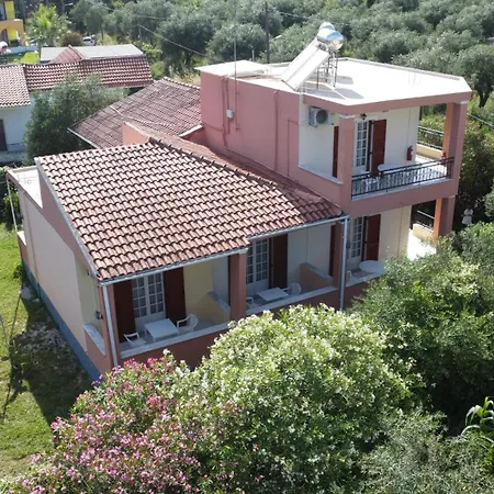 Lucy's Garden * Kavos
